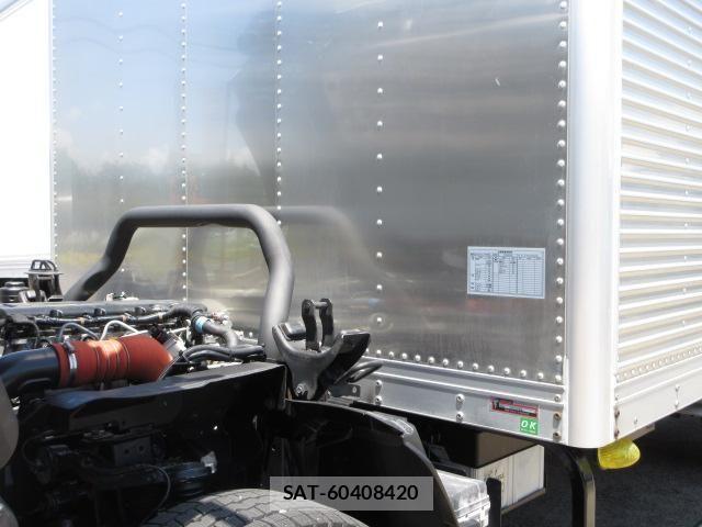 Isuzu ELF TRUCK 2020-02 6993333-13
