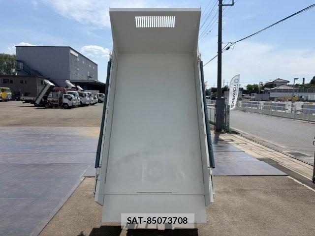 Isuzu ELF TRUCK 2019-08 6993348-8