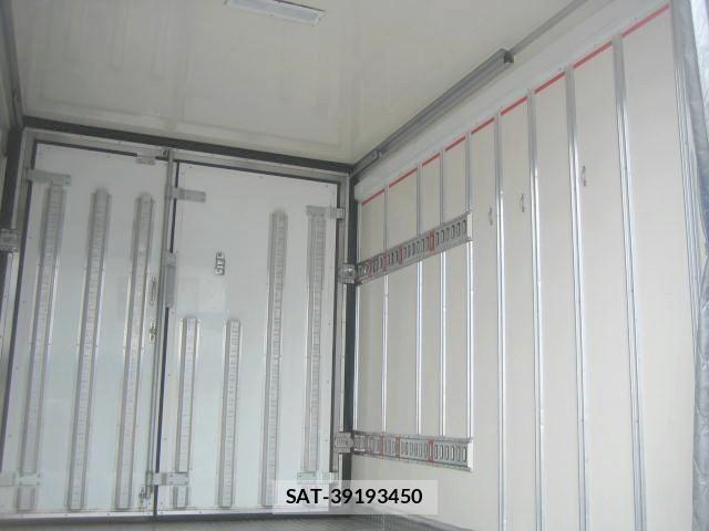 Isuzu ELF TRUCK 2021-02 7020401-9