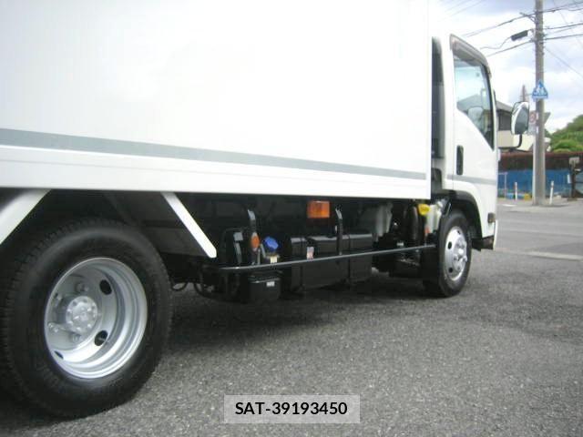Isuzu ELF TRUCK 2021-02 7020401-17