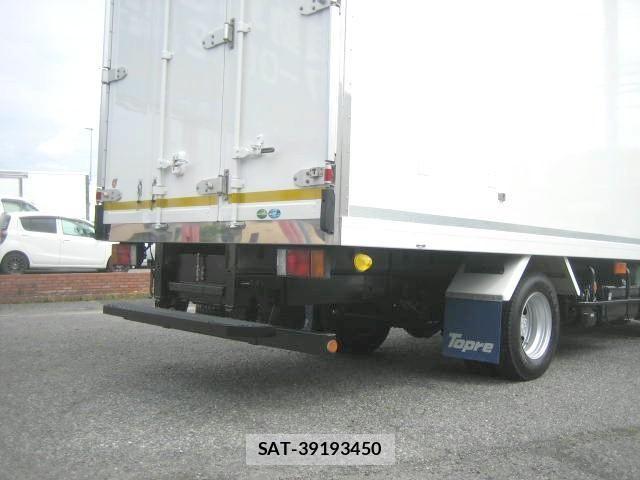 Isuzu ELF TRUCK 2021-02 7020401-18
