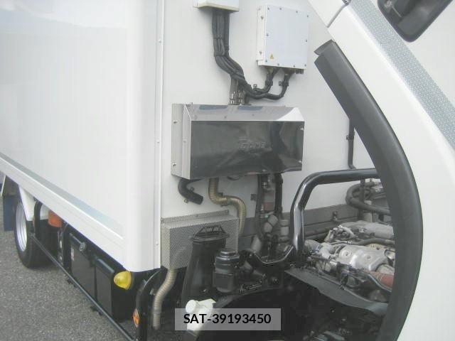 Isuzu ELF TRUCK 2021-02 7020401-22