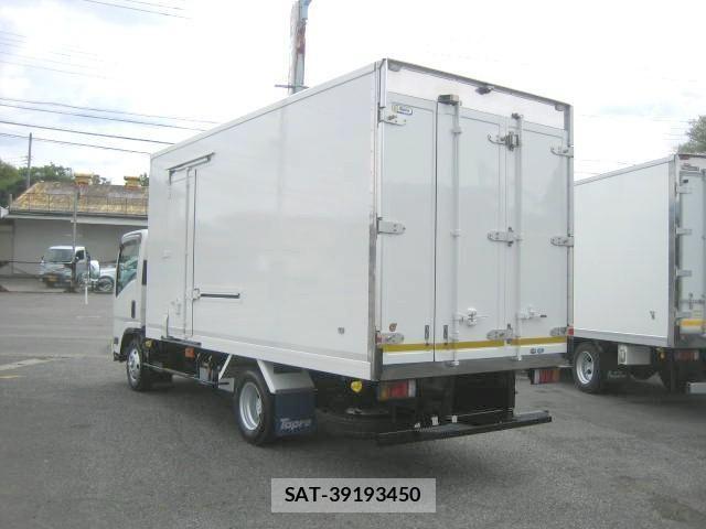 Isuzu ELF TRUCK 2021-02 7020401-3