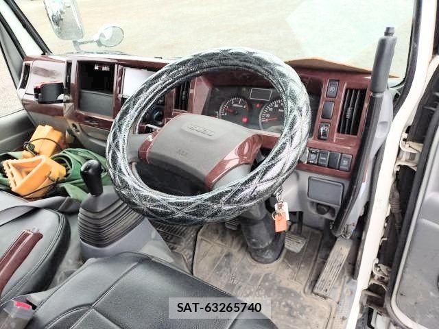 Isuzu ELF TRUCK 2018-03 7020402-11