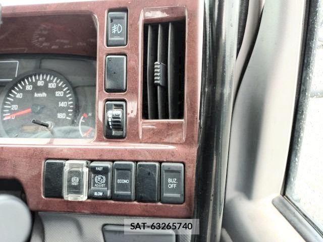 Isuzu ELF TRUCK 2018-03 7020402-12