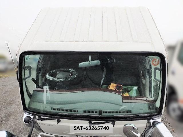 Isuzu ELF TRUCK 2018-03 7020402-17