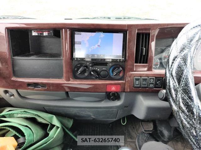 Isuzu ELF TRUCK 2018-03 7020402-6