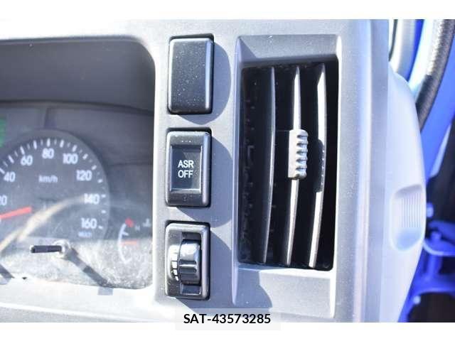 Isuzu ELF TRUCK 2021-03 7020406-13