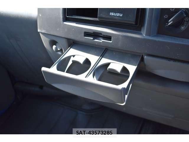 Isuzu ELF TRUCK 2021-03 7020406-18