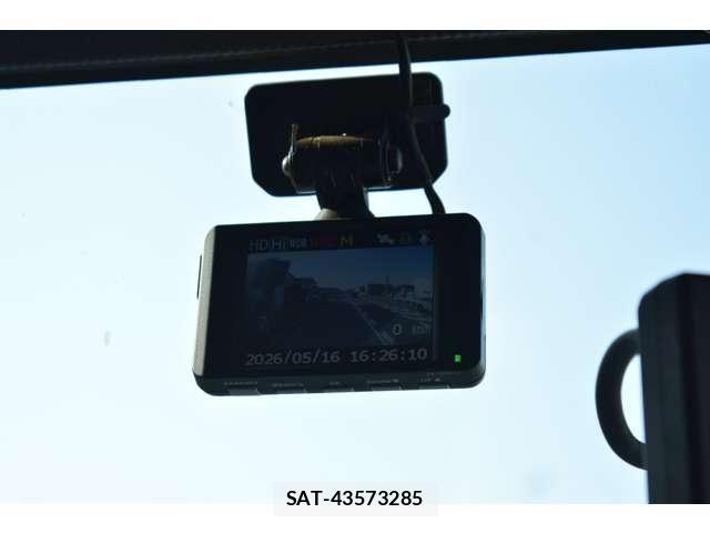 Isuzu ELF TRUCK 2021-03 7020406-25