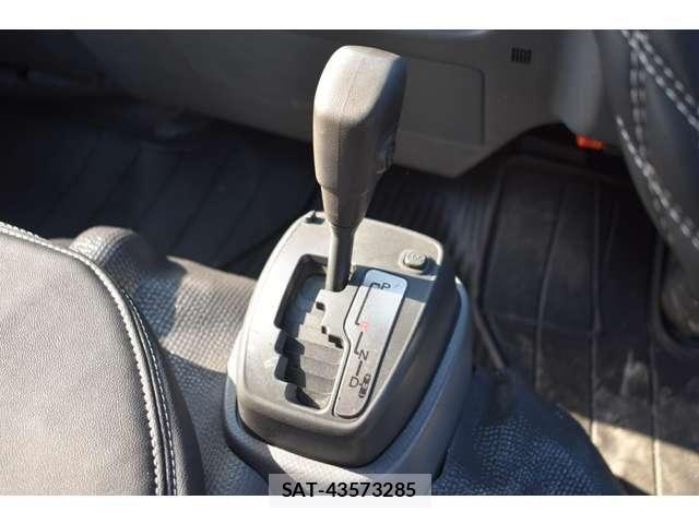 Isuzu ELF TRUCK 2021-03 7020406-2