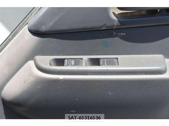 Isuzu ELF TRUCK 2010-05 7020403-8