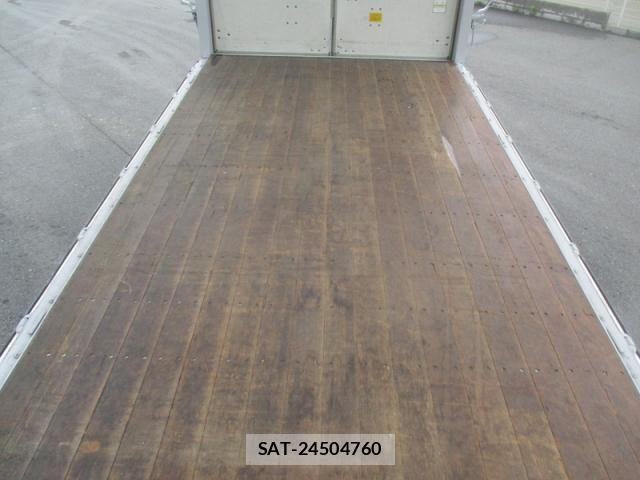 Isuzu ELF TRUCK 2012-07 7058392-11