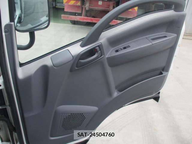 Isuzu ELF TRUCK 2012-07 7058392-29