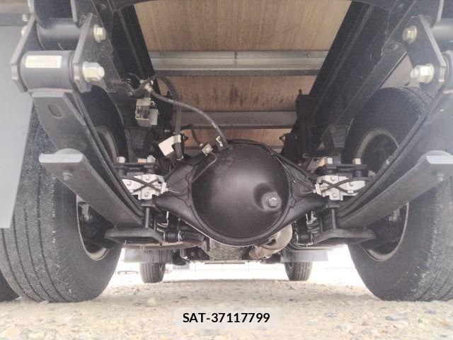 Isuzu ELF TRUCK 2021-04 7058393-18
