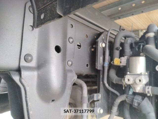 Isuzu ELF TRUCK 2021-04 7058393-21