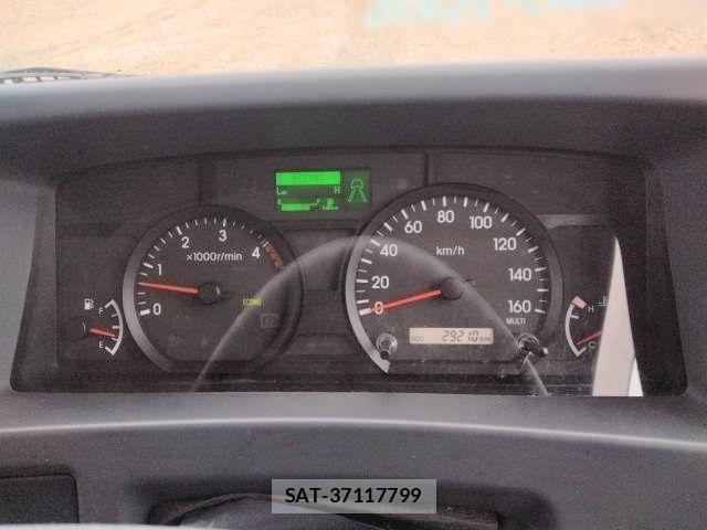 Isuzu ELF TRUCK 2021-04 7058393-8