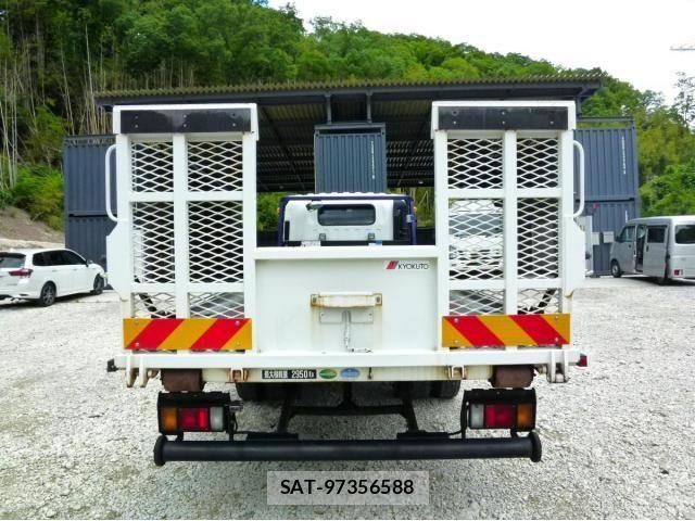 Isuzu ELF TRUCK 2019-02 7058389-4