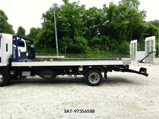 Isuzu ELF TRUCK 2019-02 7058389-8