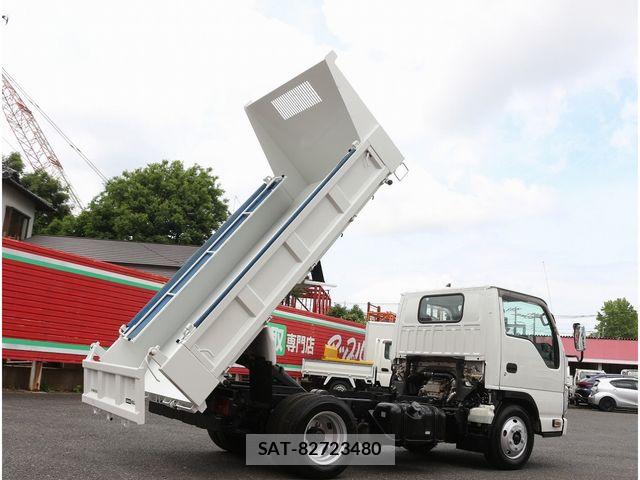 Isuzu ELF TRUCK 2018-02 7058390-2