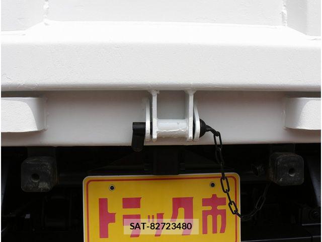 Isuzu ELF TRUCK 2018-02 7058390-7