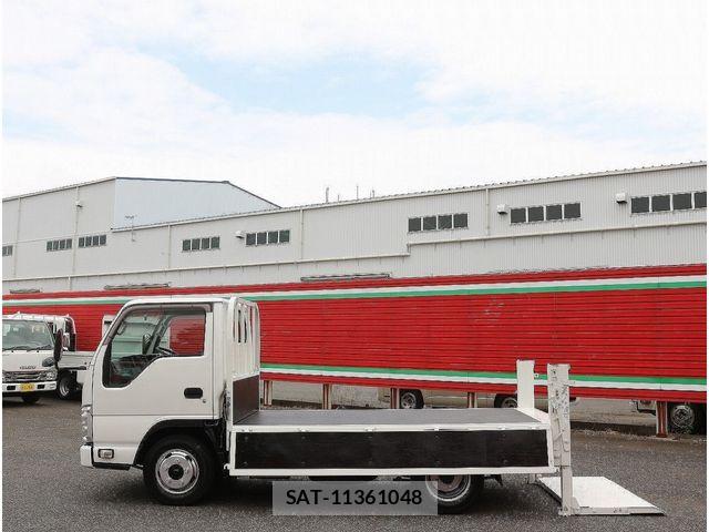 Isuzu ELF TRUCK 2019-03 7058391-17