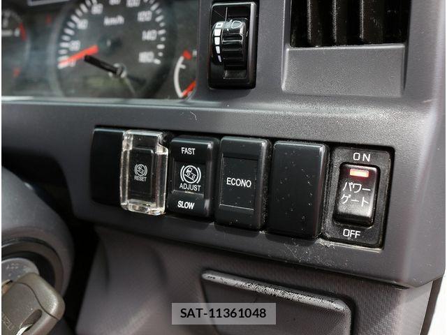Isuzu ELF TRUCK 2019-03 7058391-27