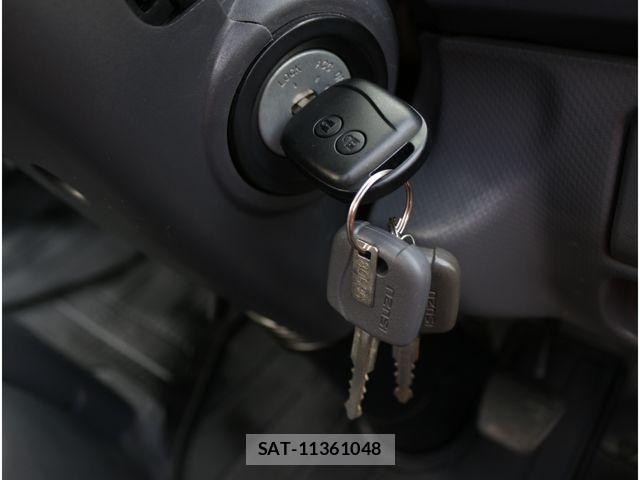 Isuzu ELF TRUCK 2019-03 7058391-28