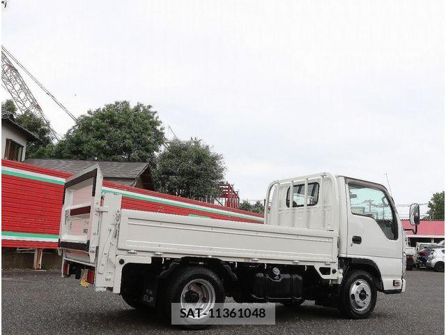 Isuzu ELF TRUCK 2019-03 7058391-2