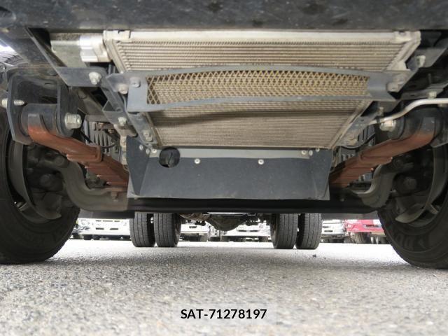 Isuzu ELF TRUCK 2020-04 7058387-17