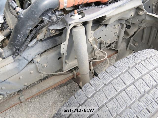 Isuzu ELF TRUCK 2020-04 7058387-20