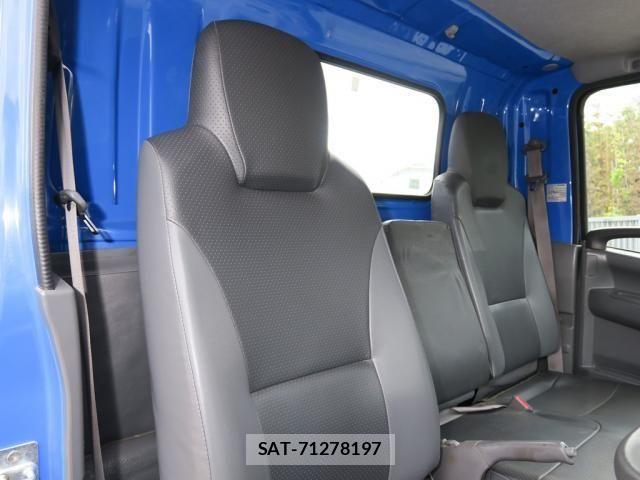Isuzu ELF TRUCK 2020-04 7058387-24