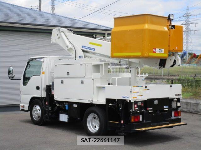 Isuzu ELF TRUCK 2017-09 7217979-2