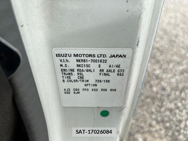 Isuzu ELF TRUCK 2004-01 7217950-5
