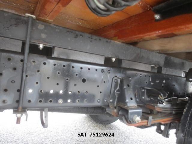 Isuzu ELF TRUCK 2018-05 7217994-10