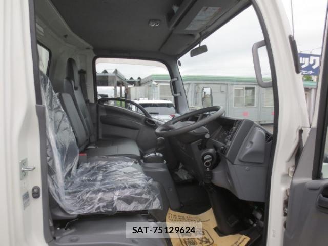 Isuzu ELF TRUCK 2018-05 7217994-11