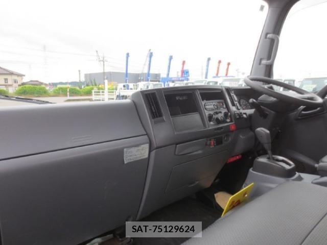 Isuzu ELF TRUCK 2018-05 7217994-12