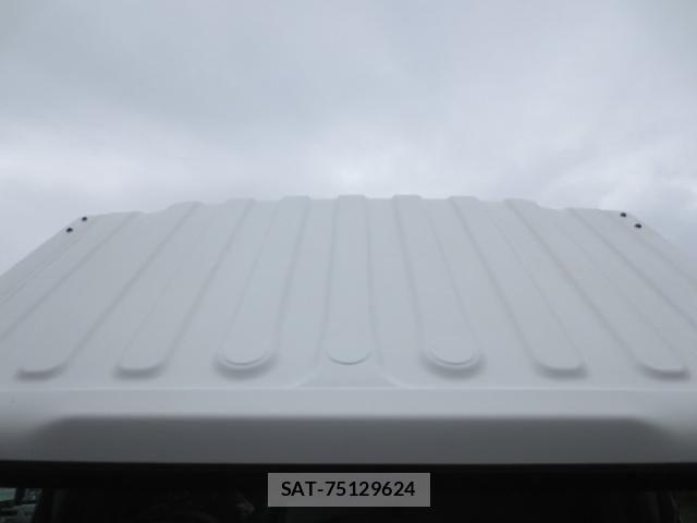 Isuzu ELF TRUCK 2018-05 7217994-14