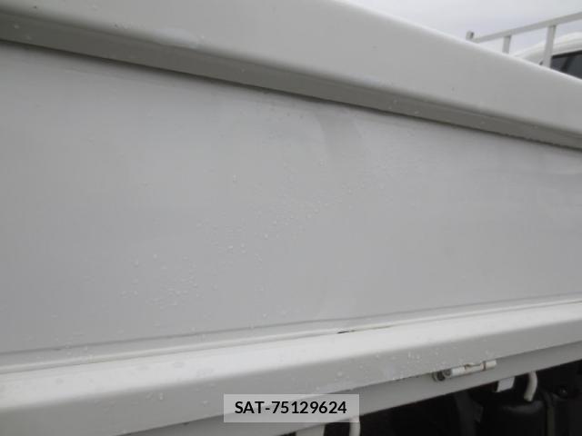 Isuzu ELF TRUCK 2018-05 7217994-16
