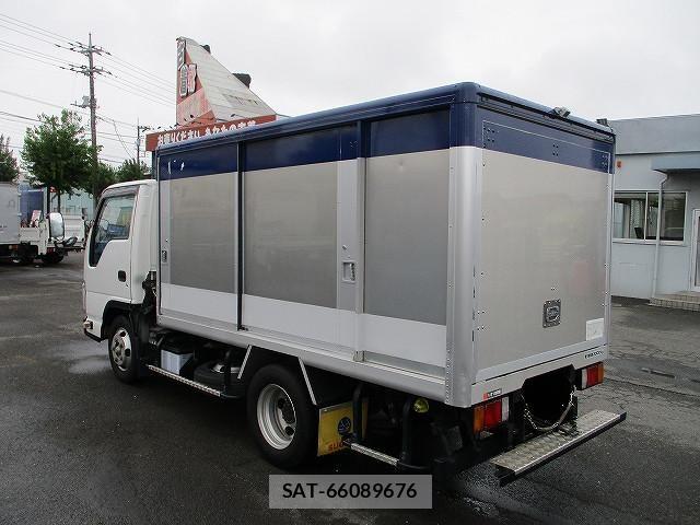 Isuzu ELF TRUCK 2018-02 7217989-3