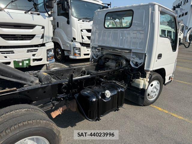 Isuzu ELF TRUCK 2014-11 7217970-14