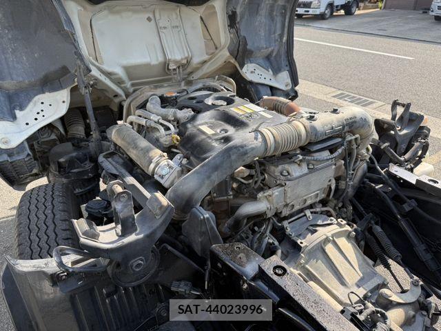 Isuzu ELF TRUCK 2014-11 7217970-24