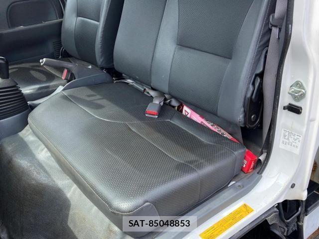 Isuzu ELF TRUCK 2018-03 7217991-19