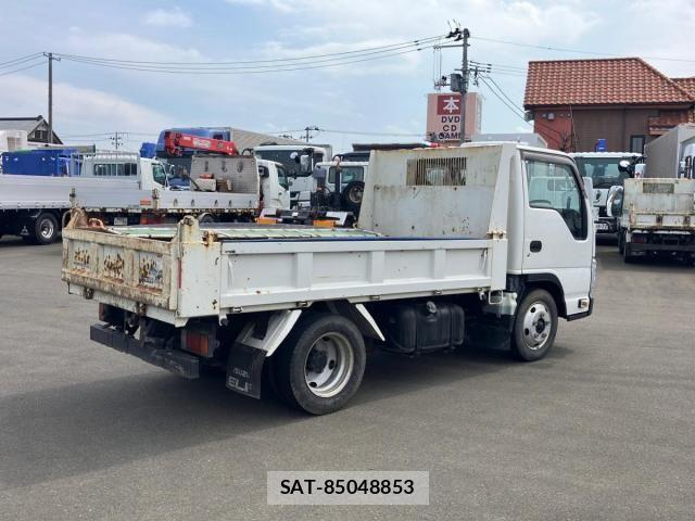 Isuzu ELF TRUCK 2018-03 7217991-2