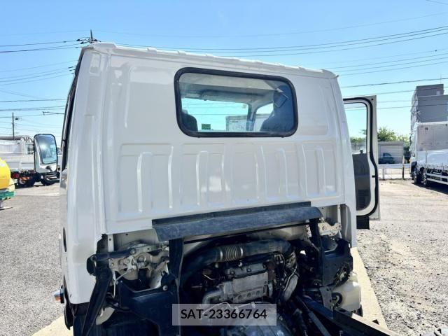 Isuzu ELF TRUCK 2015-01 7217966-13