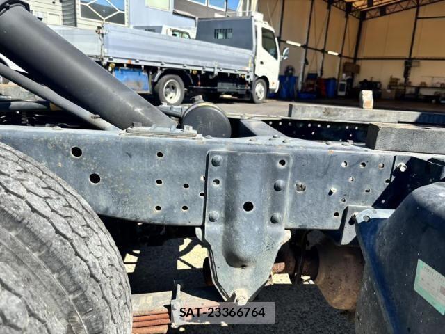 Isuzu ELF TRUCK 2015-01 7217966-26