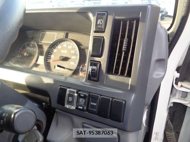 Isuzu ELF TRUCK 2018-02 7217987-18