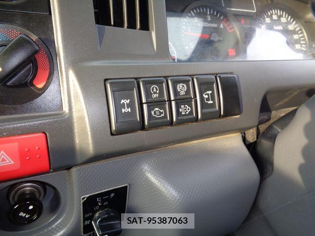 Isuzu ELF TRUCK 2018-02 7217987-21