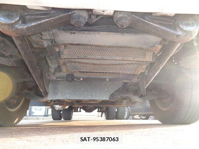 Isuzu ELF TRUCK 2018-02 7217987-25