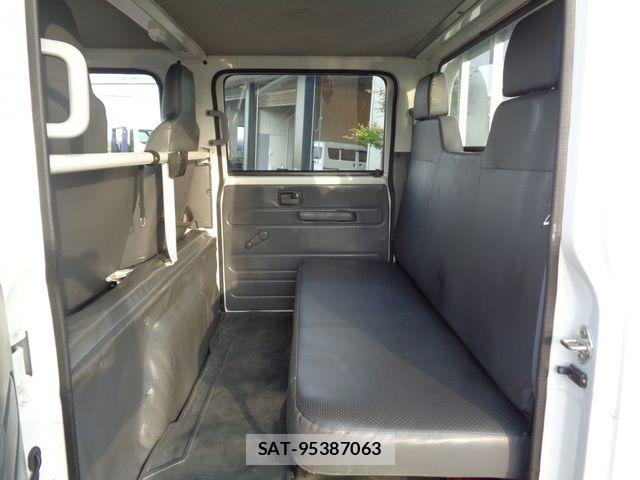 Isuzu ELF TRUCK 2018-02 7217987-7